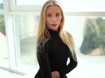 Nude cam girl vika54784 image #2926429