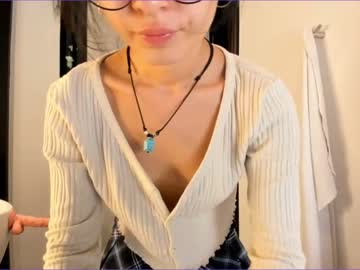 Nude cam girl akino_17 image #1845494