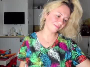 Nude cam girl kiradivine image #3052710
