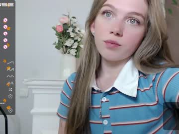 Nude cam girl small_blondee image #2872099