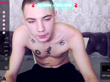 Nude cam man erik_b0y image #3672656