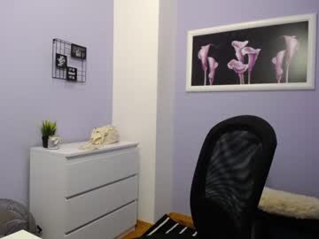 Nude cam girl camille_iam image #3394371
