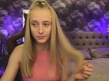 Nude cam girl angeellina image #2729360
