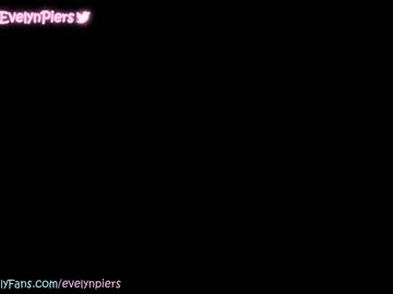 Nude cam girl evelynpiers image #1892480