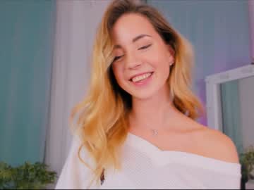 Nude cam girl emmi_rosee image #3152429