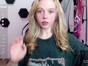 Nude cam girl small_blondee image #4302515