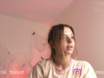 Nude cam girl lesi_moon image #5597570