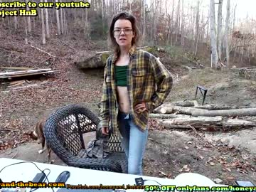 Nude cam couple honeyand_thebear image #3030966