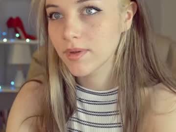 Nude cam girl mia_milagros image #1561275