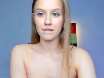 Nude cam girl ella_twinkle image #4104093