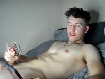 Nude cam man johnnyboi615 image #5239445