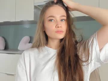 Nude cam girl miaaperry image #3789445