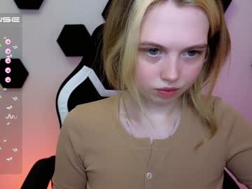 Nude cam girl small_blondee image #4352269