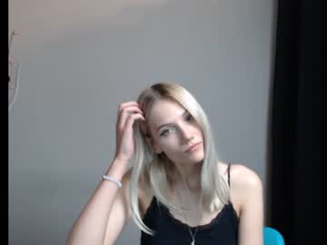 Nude cam girl gilliana_mo image #573785