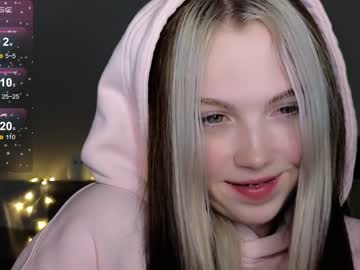 Nude cam girl small_blondee image #5580339