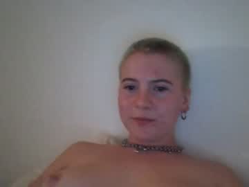 Nude cam couple chloekissesss image #1232682
