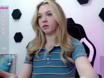 Nude cam girl small_blondee image #4279427