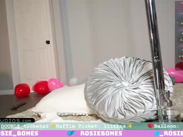 Nude cam girl rosiebones image #6300472