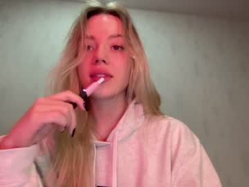 Nude cam girl angel_from_sky image #216453