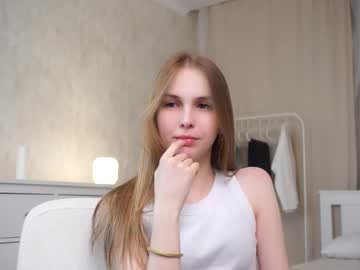 Nude cam girl hildgaillard image #7046601