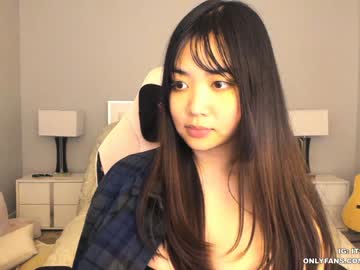 Nude cam girl clara_chan image #658130