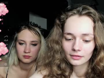 Nude cam girl mxxnsxsul image #2471579