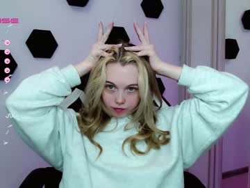 Nude cam girl small_blondee image #4202208