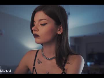 Nude cam girl auddicted image #2251681