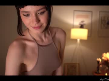 Nude cam girl luna_ai image #4412237