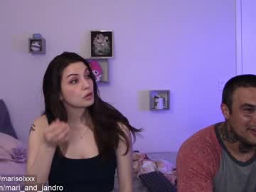 Nude cam couple mari_and_jandro image #1835517