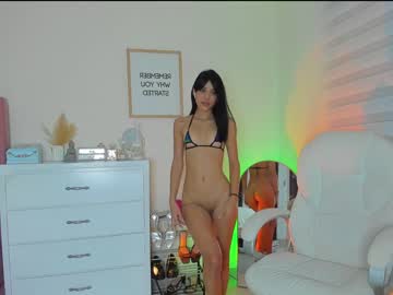 Nude cam girl veroniqe_lounge image #2552065