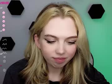 Nude cam girl small_blondee image #4144245