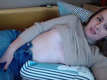Nude cam girl juicy_peach88 image #2686953