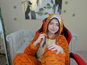 Nude cam girl kaleriaminx image #3385606