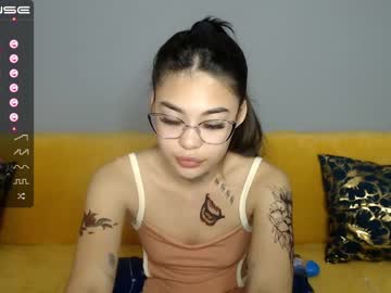 Nude cam girl little_v1rgin_angel image #2215018