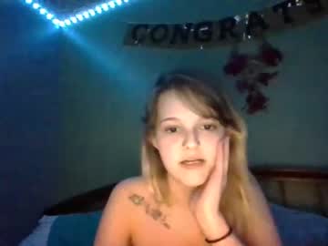 Nude cam girl linnay18 image #3953723