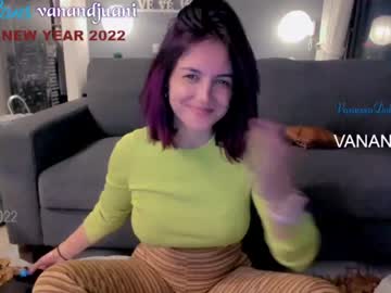 Nude cam girl vanandjuani image #801151