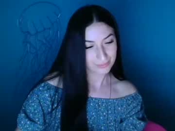 _chanel_foryou_ nude girls camming