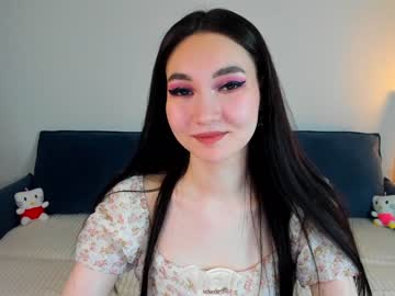 yoyo_manga nude girls camming
