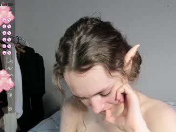 Nude cam girl mxxnsxsul image #2313115