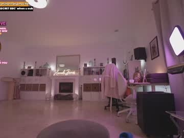 Nude cam girl hannahjames710 image #6062295
