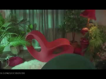 Nude cam girl lucieoude_ image #3336023