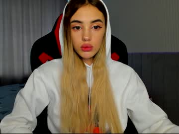 Nude cam girl angella_kleee image #1886444