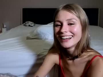 Nude cam couple ellie_mcqueen image #5392491