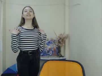 Nude cam girl vivien_leight image #3849788