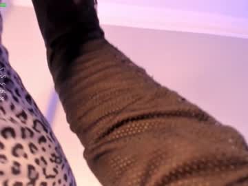 Nude cam girl aerri_lee image #1882520