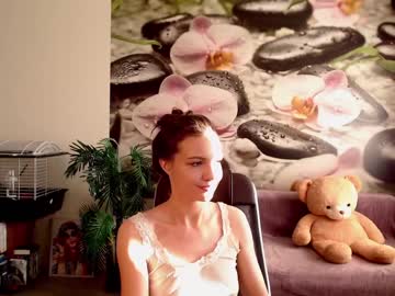 Nude cam girl jennycutey image #1139004