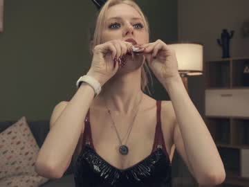 Nude cam girl audreycarvin image #6600700