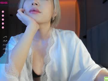Nude cam girl hee_jin image #2814335