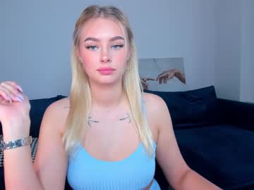 Nude cam girl 8a8y_nura image #2043891